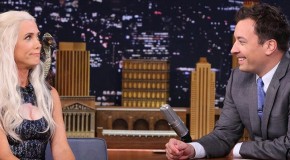 Kristen Wiig se prend pour Khaleesi chez Jimmy Fallon